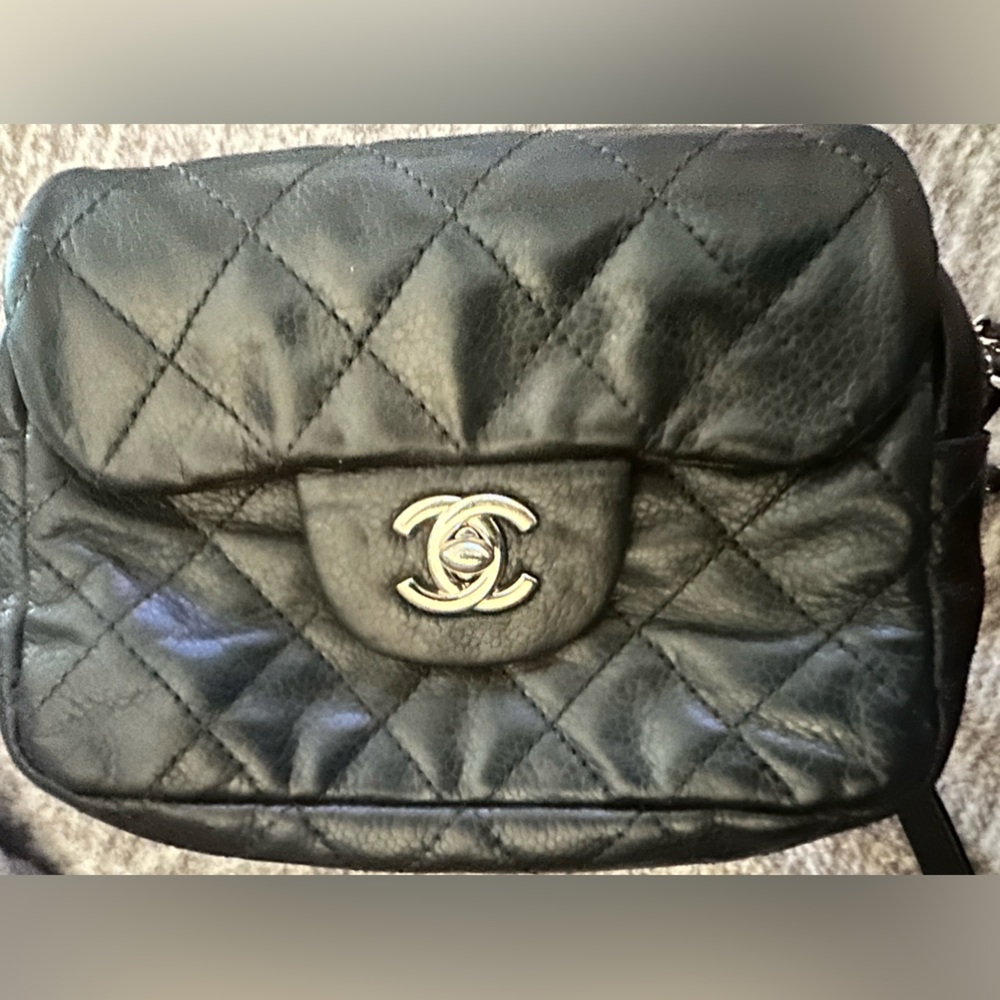 Chanel Mini Flap Crossbody black Lambskin